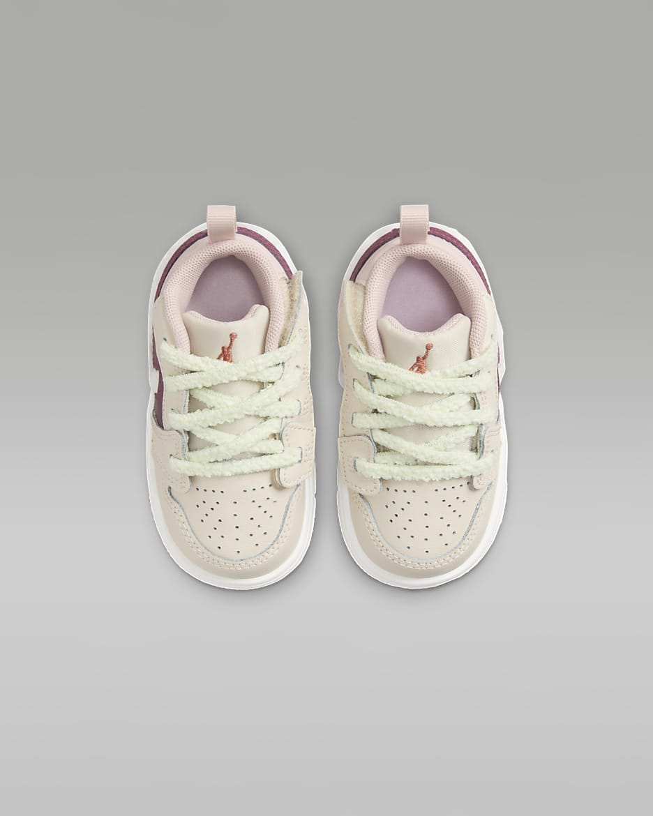 Basket nike rose bebe jordan online